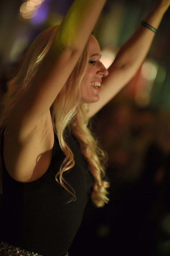 Feel it! / Annabell Whitney / The StreetLIVE Family Feel it! / Annabell Whitney / The StreetLIVE Family